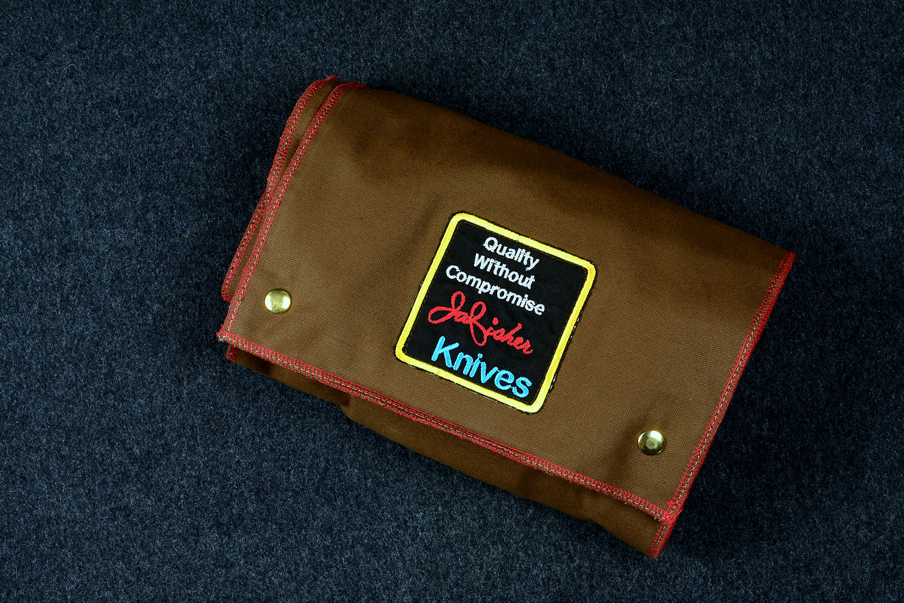 "Bellatrix" fine handmade custom folding knife roll for knife and sheaths in triple-layer cotton canvas duck fabric and brass plated steel snaps "Bellatrix" fine handmade custom folding knife roll for knife and sheaths in triple-layer cotton canvas duck fabric and brass plated steel snaps