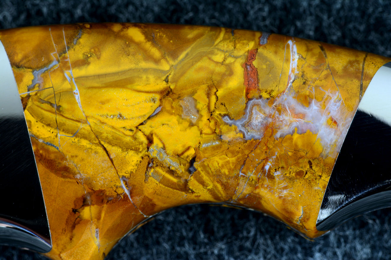 "Raptor" custom fine handmade karambit knife, reverse side 6 power handle enlargement of Polvadera jasper-agate gemstone "Raptor" custom fine handmade karambit knife, reverse side 6 power handle enlargement of Polvadera jasper-agate gemstone